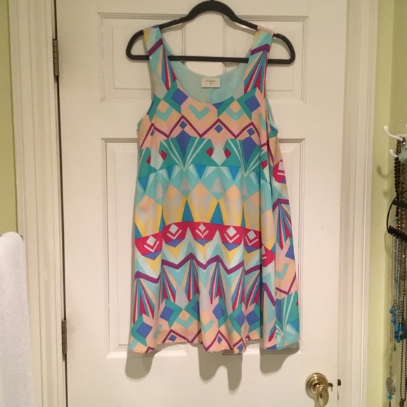 Everly geometric print shift dress - Picture 2 of 3